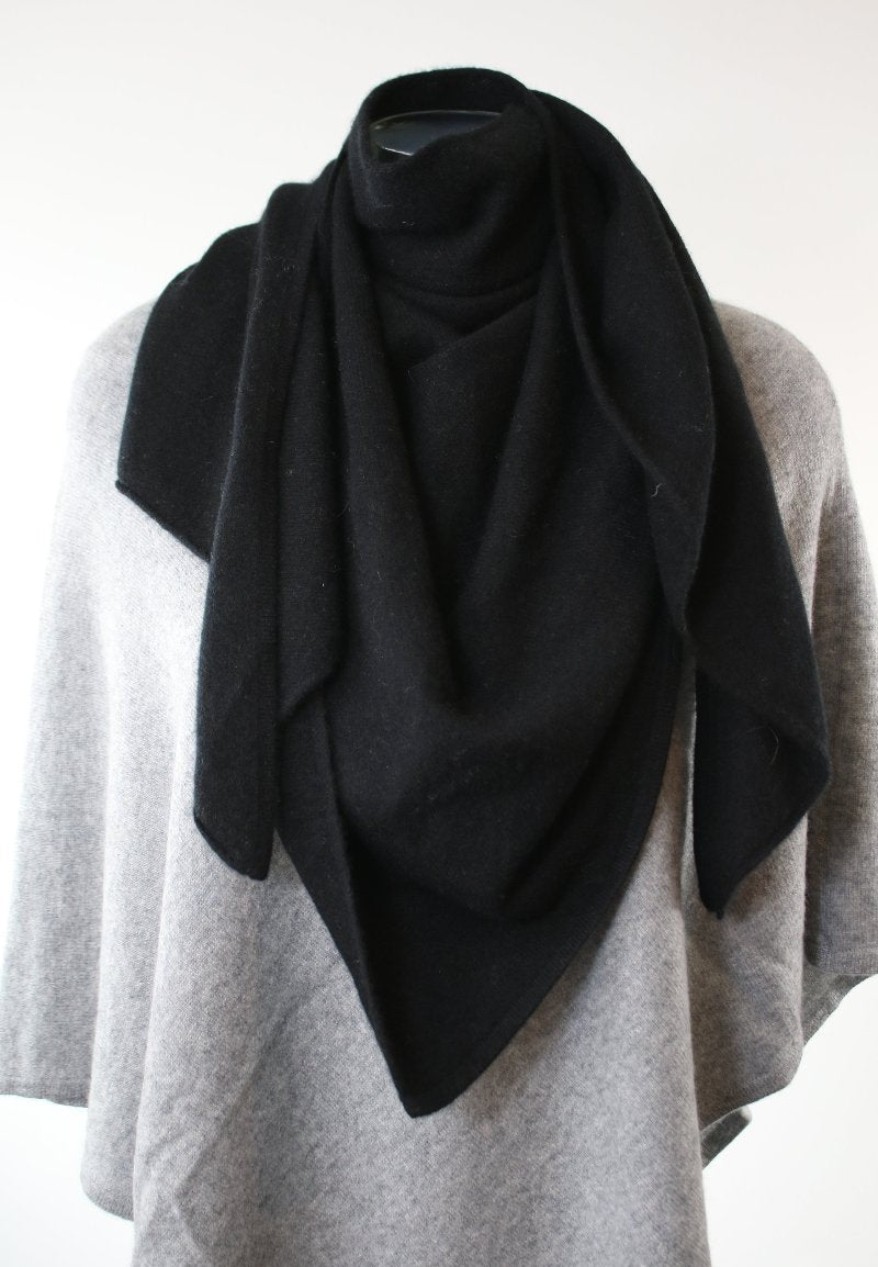 Stort Sofie Scarf i Cashmere sort